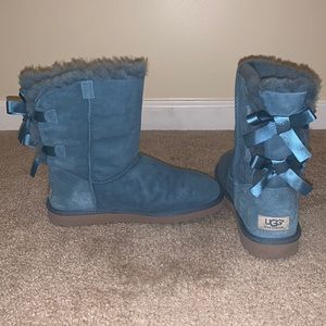 Adorable Blue Bailey Bow Ugg’s